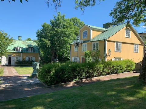House on 18th century mansion