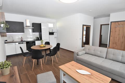 Popular Airbnb listing: Silver Home Apartman "B" in Balatonalmádi