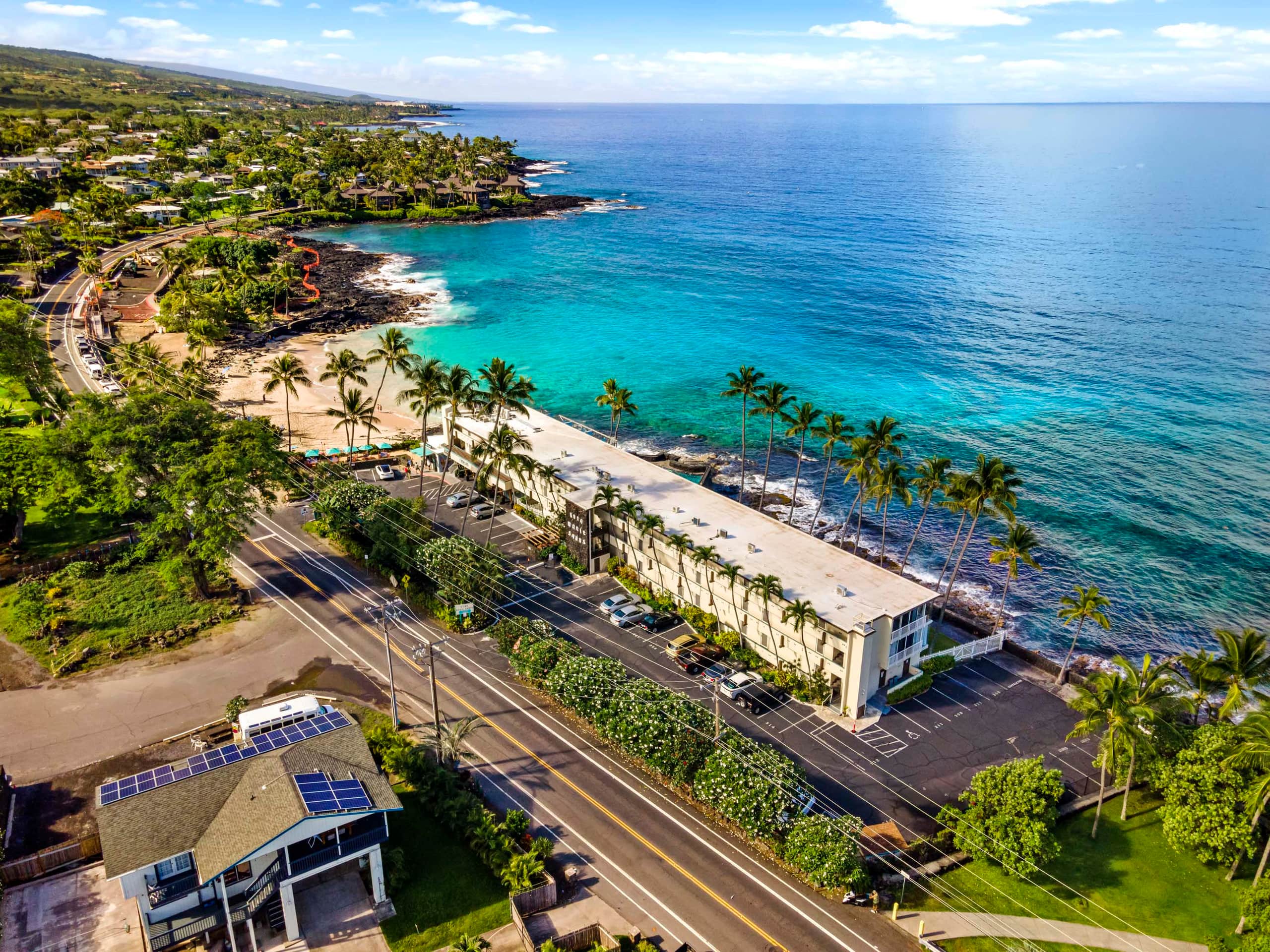 Boutique oceanfront Condo Studio Aug/Sep specials  - Image 25