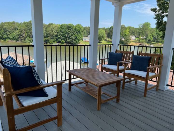 C63 Tiny Home on Lake Norman Tiny houses for Rent in Sherrills Ford