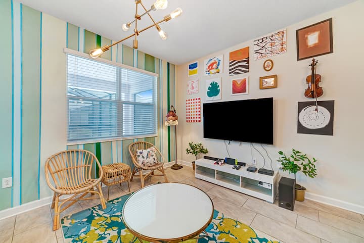 Upscale Water Park Haven ~ 8 Min Disney ~ Pool/spa - キシミー, FL