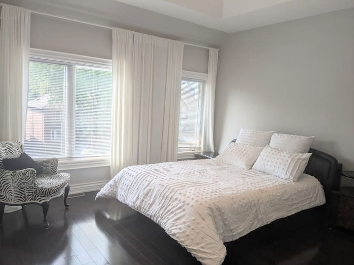Dormitorio 2 , cama tamaño queen
