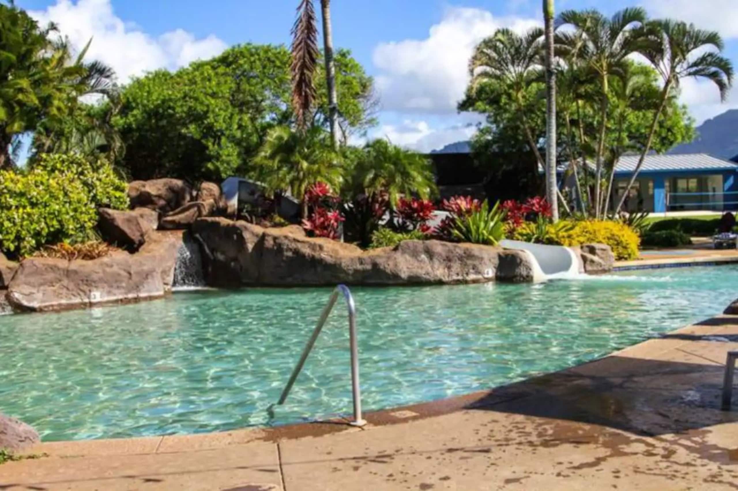 Seaside Serenity in Hawaii - Image 19