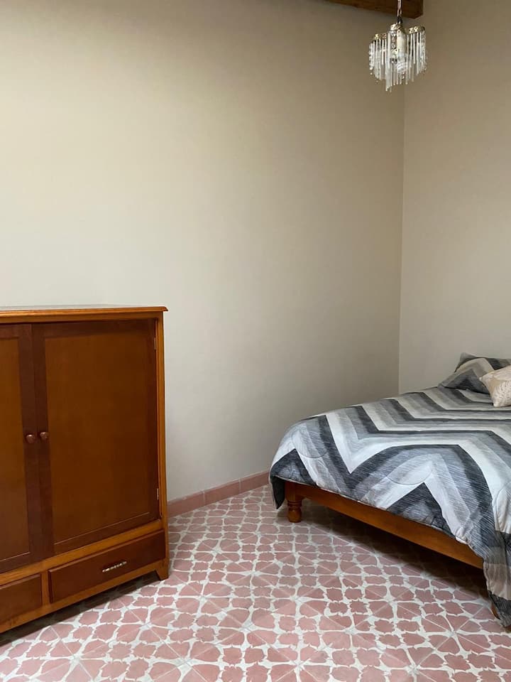 غرفة النوم 2