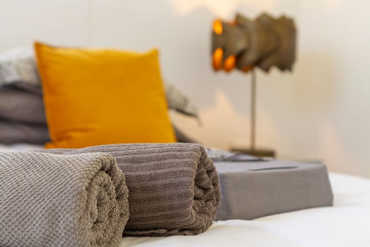 เราขอเสนอการผ่อนคลายแบบ 'อยู่บ้าน' เมื่อคุณไม่ได้สำรวจเกาะหรือโลกใต้น้ำ