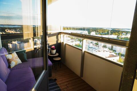Successful Airbnb property: Luxury 2-room with sauna & seaview next to metro in Vuosaari