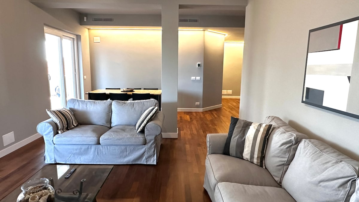 Popular Airbnb listing: Penthouse at Giulianova Beach in Giulianova