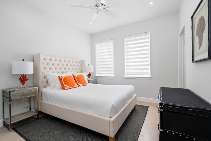 Second room with queen bed and ensuite bathroom.