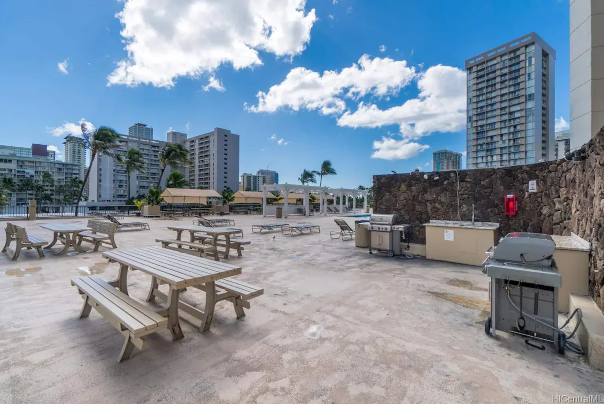 Hotel in Honolulu · ★4.8 · Studio · 1 bed · 1 private bath - Image 6