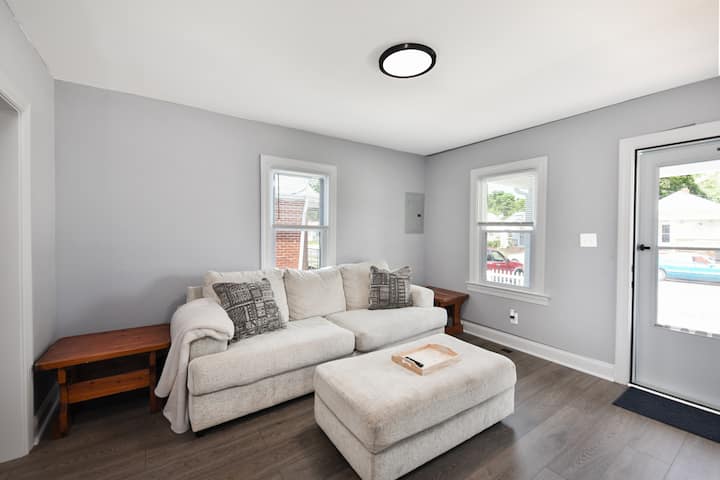 Living Room (Sofa has been changed since picture was taken)