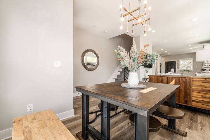 Luxury downtown stunner with patio oasis gallery image 3