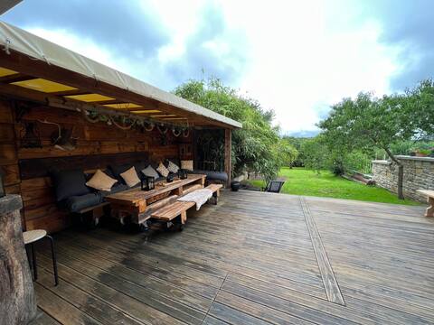 The entire Y&S Lodge (18 people)