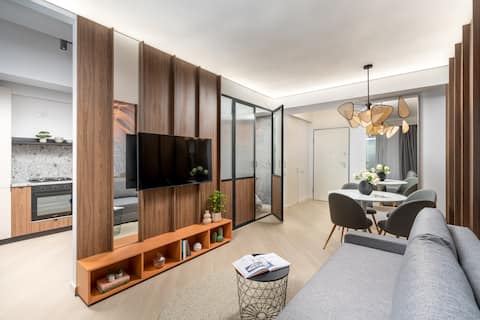 North by Urbanesq / Cortina / F