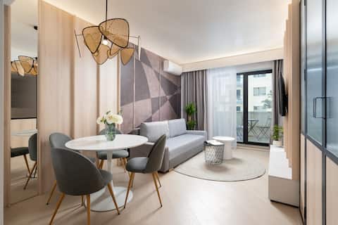 North by Urbanesq / Cortina / E