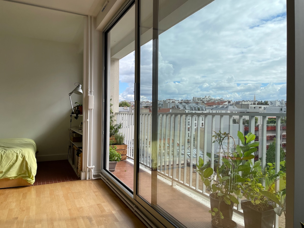 充足的光线充足（没有窗帘！ ！ ）