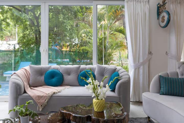 Living room image 3
