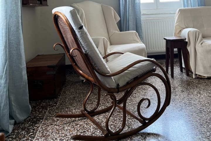 כסא הנדנדה העתיק