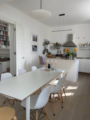 All Angels flat overlooking London Fields gallery image 5