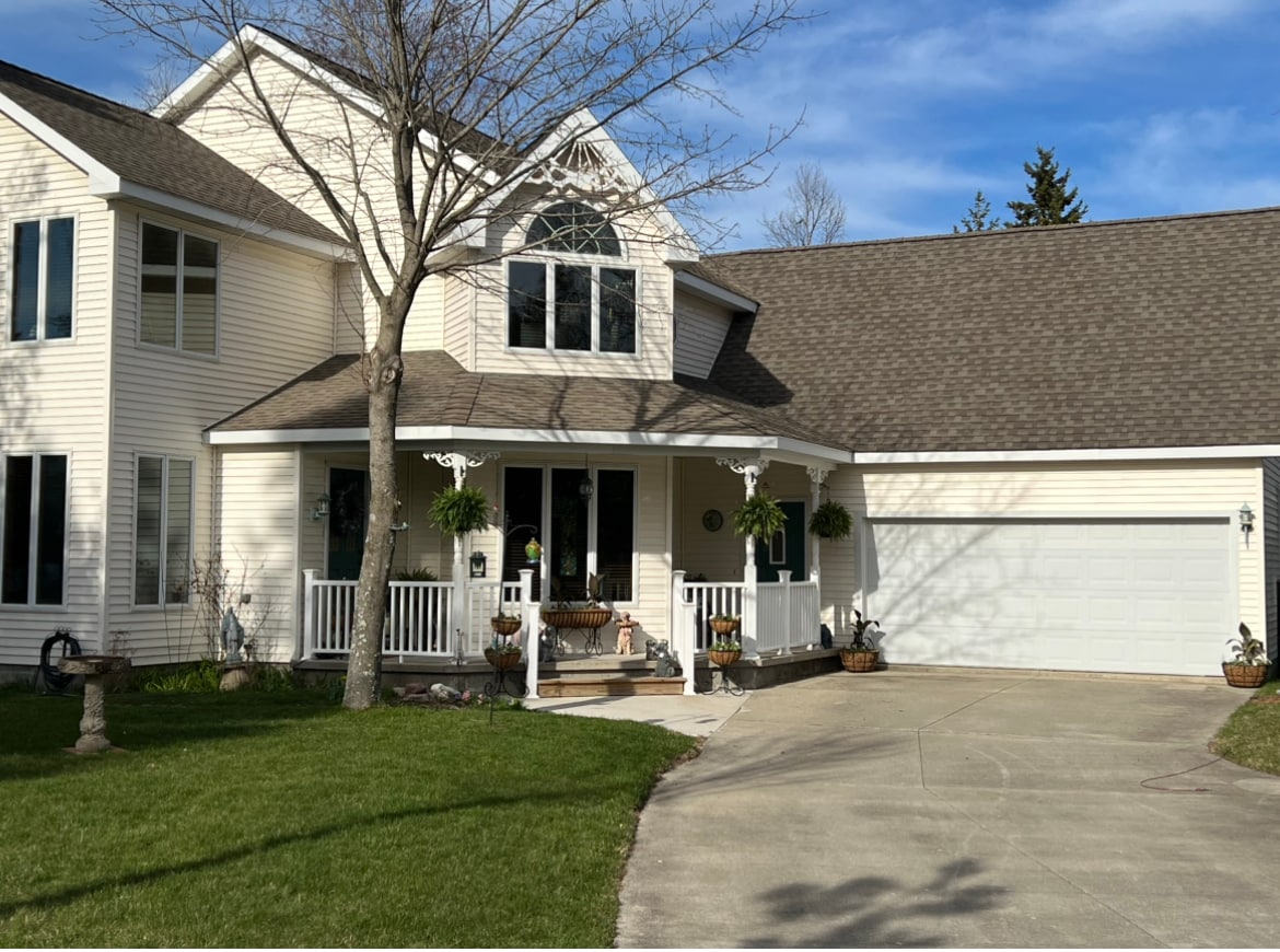 Bear Point Inn Vacation Rental Houses for Rent in Alpena, Michigan