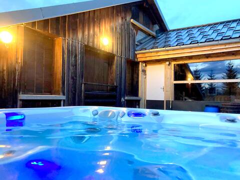Chalet 
"Le Maclavierre"
15 people
Magical View