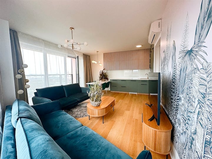 Luxurious Brand New Apartment With Free Parking - Bratislava