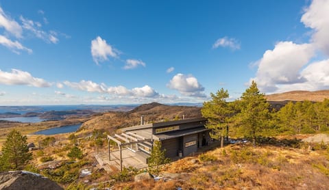 Off grid cabin in Ryfylke with beautiful panoramic views