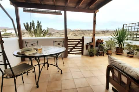 Top Airbnb: Kleinia Natural Pool House in Haría
