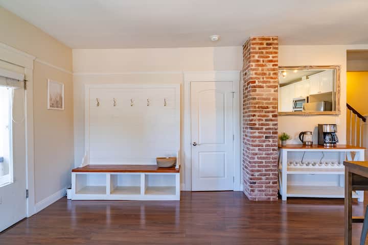 Bungalow Farmhouse 2 Bed W/d - Coronado, CA