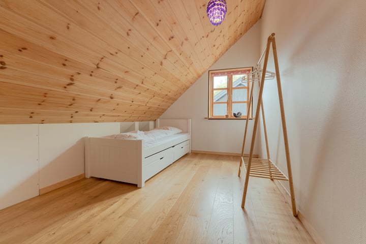 საძინებელი 4