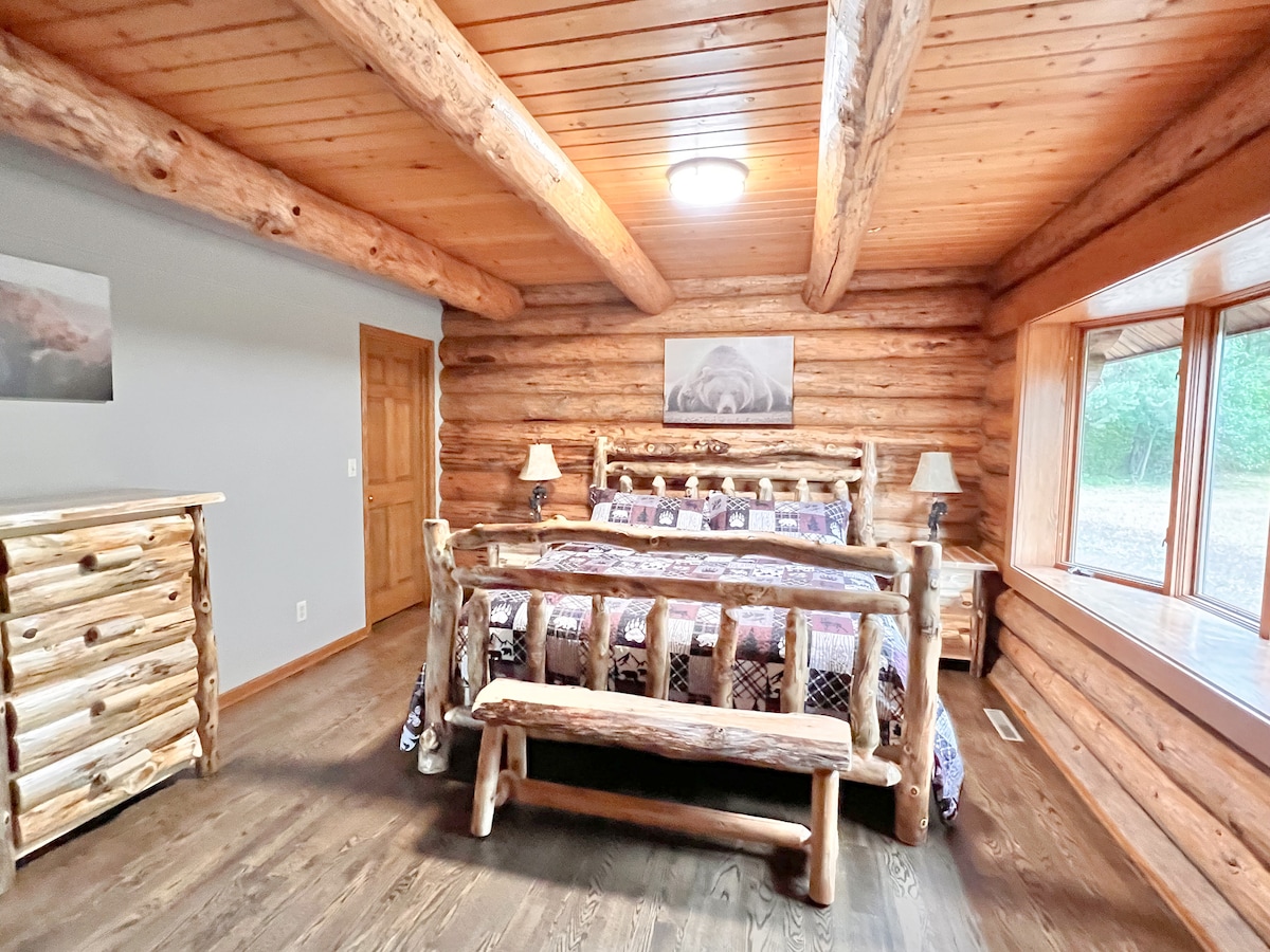 Master i Nivelit Kryesor 
Krevat dopio "king