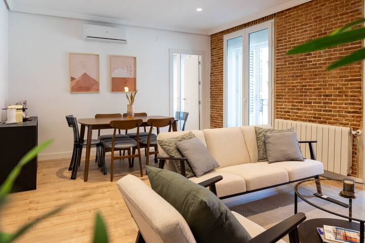 Cozy and modern in the Musems area