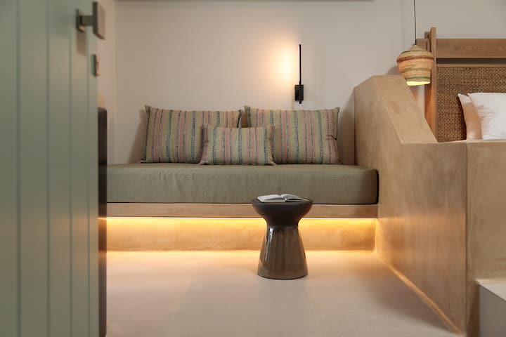 Makava Suites - Suite With Hot Tub - Naxos