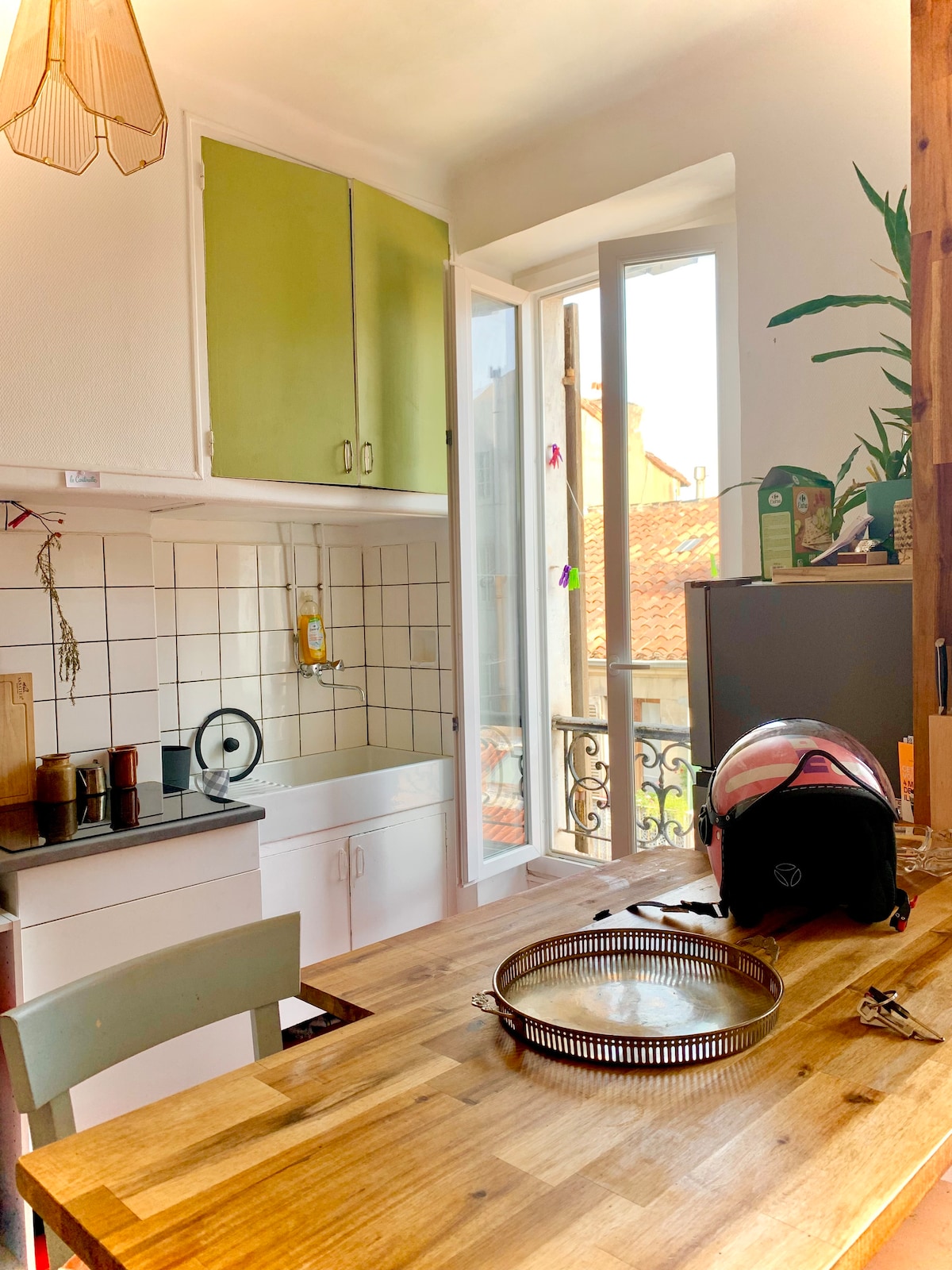Successful Airbnb property: Charming little flat downtown in Marseille 6e Arrondissement