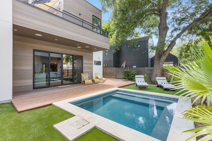 Villa Hermosa – East Austin Oasis | Pool/Hot Tub gallery image 2