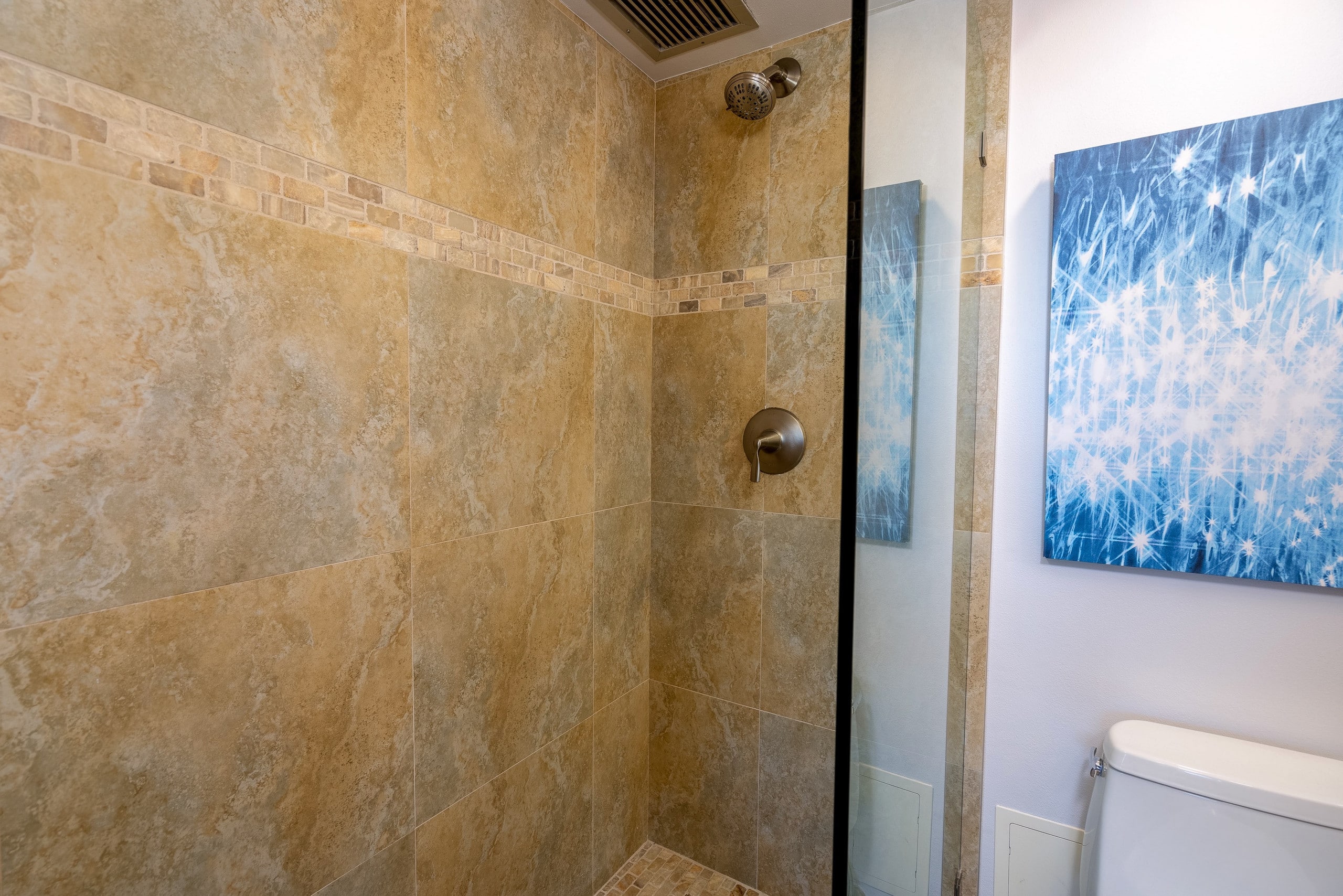 Condo in Kihei · ★4.97 · 2 bedrooms · 2 beds · 2 baths - Image 14