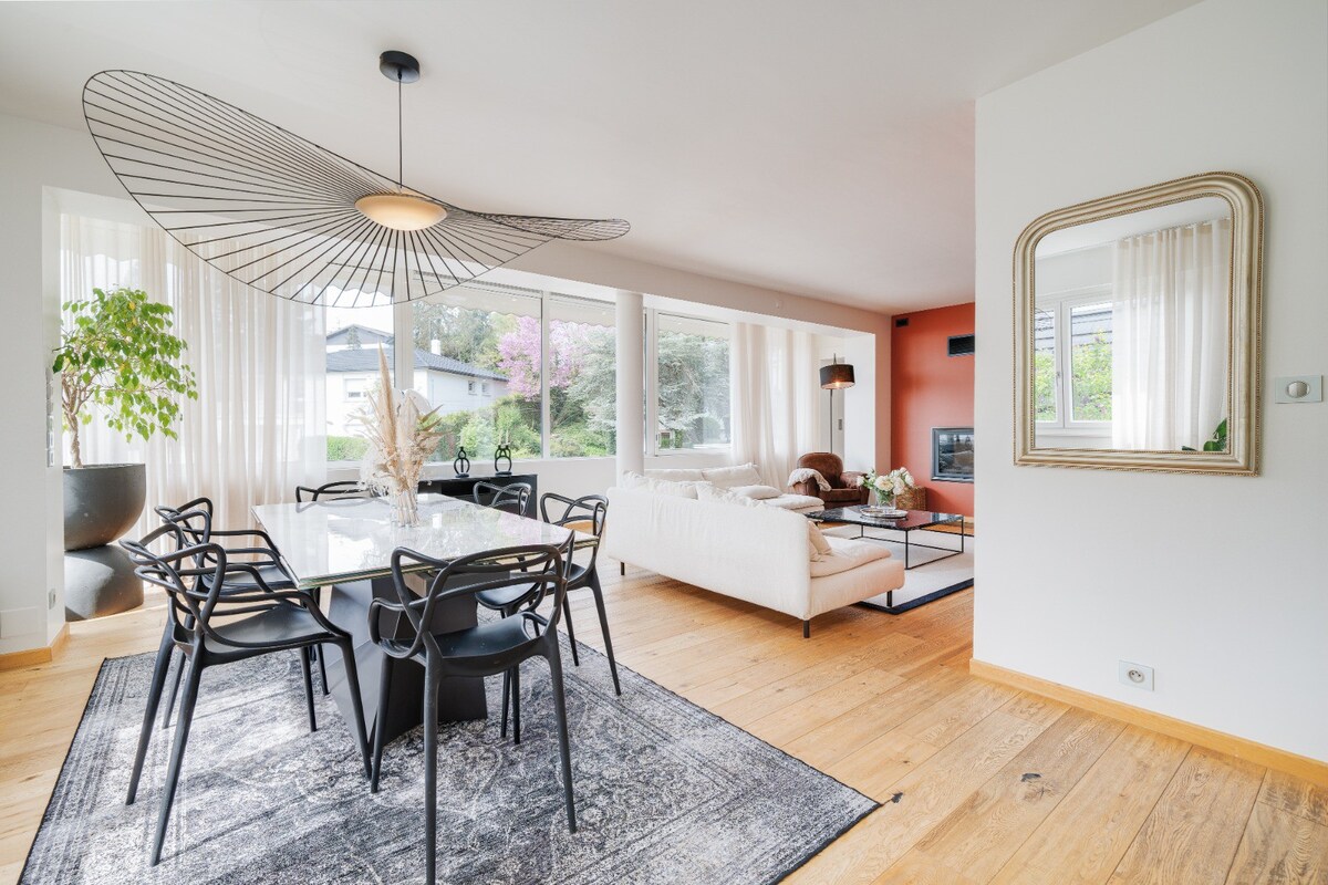 Beachfront Luxury Villa 3