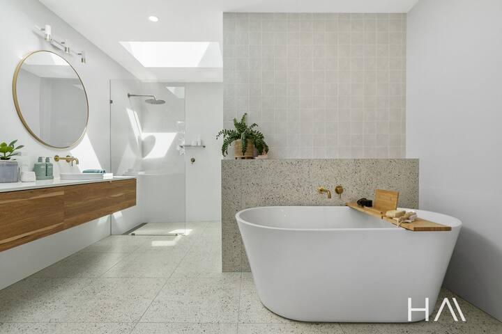 Spacious Family Haven gallery image 5