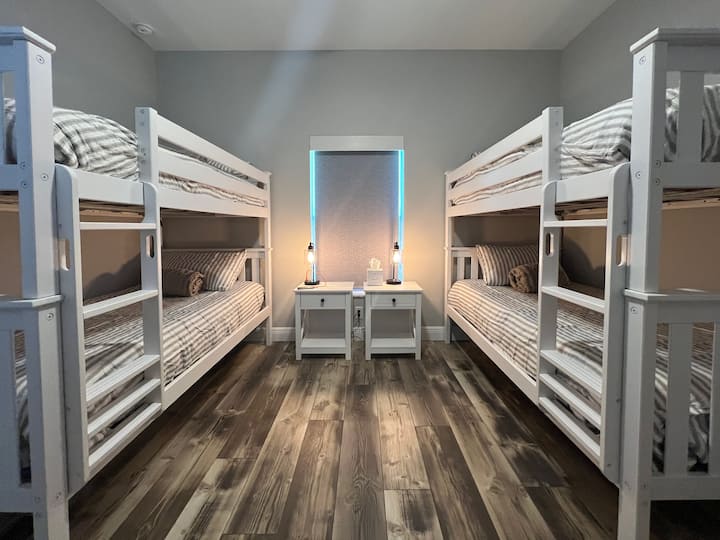 ROOM 1 - TWIN BUNK BEDS