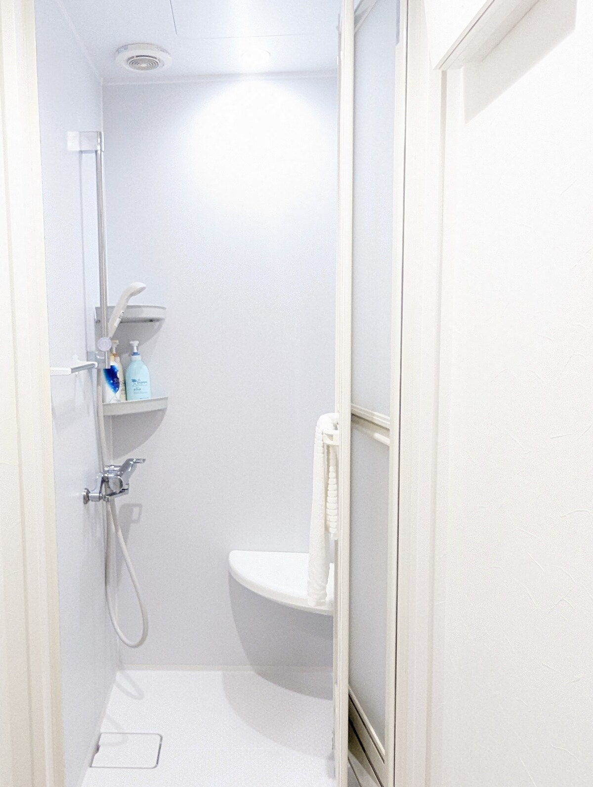 tokyo hot  e608 1F, 7 minutes from Shin-Okubo station, Ikemen Shopping Street, sightseeing,  Ekichika, 15 minutes on foot from JR Shinjuku, maximum 4 people, 7 minutes  on foot from Higashi Shinjuku subway station - Houses