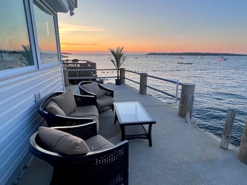 Waterfront beach house in Huntington, Long Island!