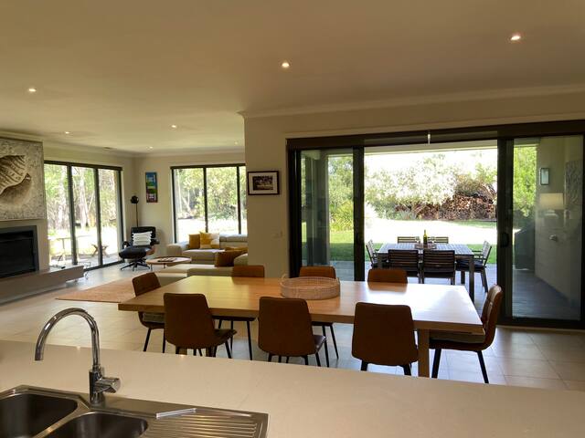 Villa Biarritz retreat in Blairgowrie (Spa-Sauna) gallery image 5