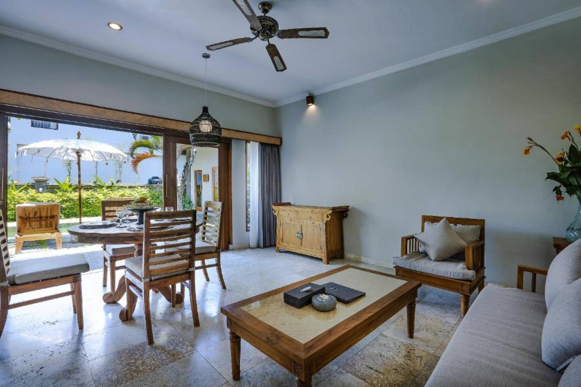 Southern Sunrise Retreat 4 Bedroom Private Villa in Gianyar 2