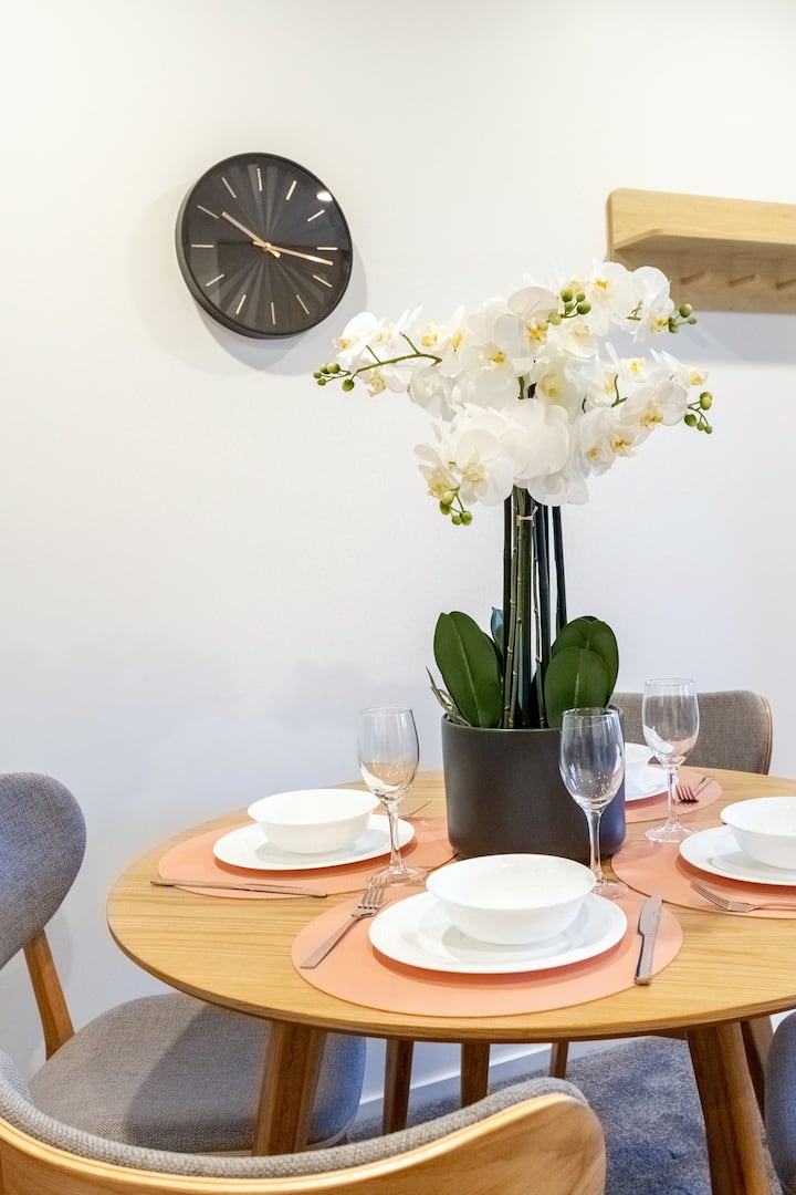 โต๊ะรับประทานอาหาร