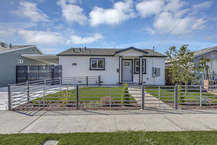 (a) 2 Separated Units, 2br/2ba each gallery image 3