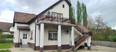 Emeleti 9 fős Apartman.