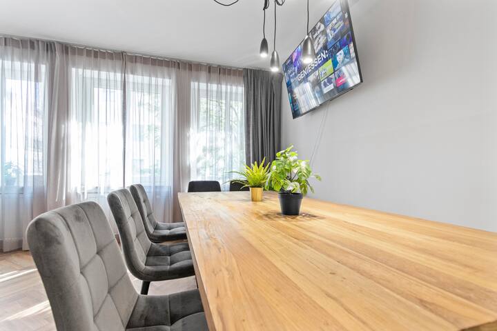 ※ Flatista Homes – Central Station ※4BR ※10 Guests gallery image 5