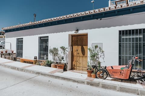 Top performing Airbnb: Holiday home 50 mtrs from Malaga beach Pedregalejo in Pedregalejo
