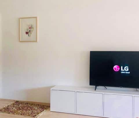 Top Airbnb: Entire Apartment in central location in Sendlinger Feld