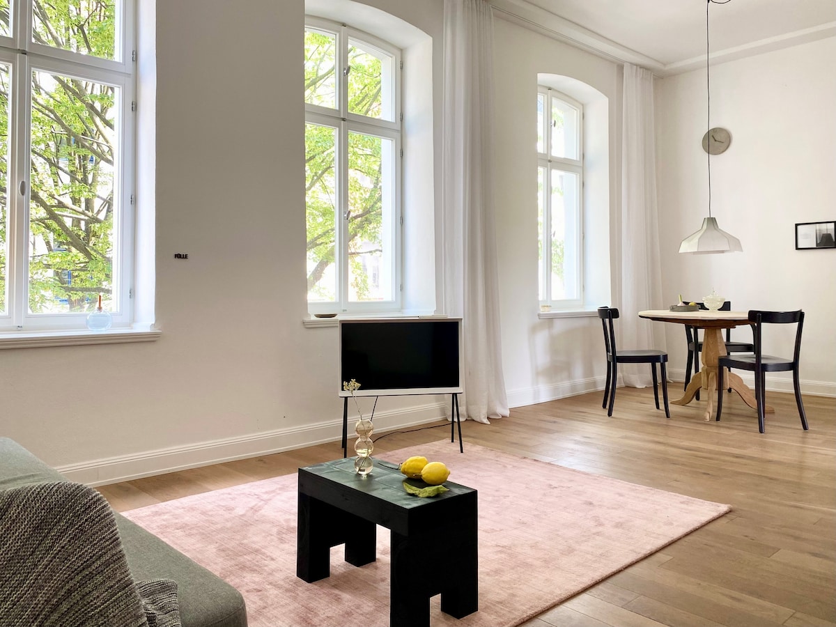 Top Airbnb: Zehuus - historic charm with large rooftop terrace in Nippes