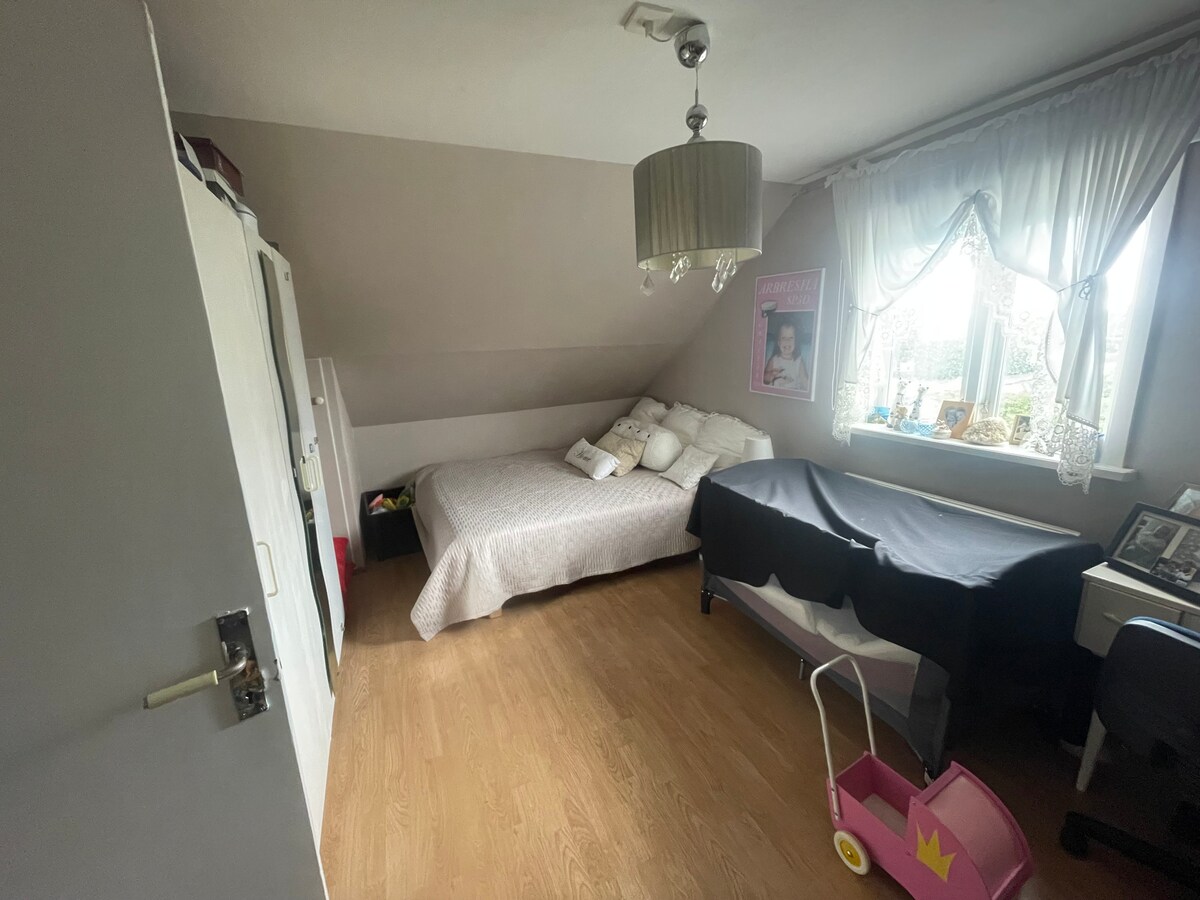 საძინებელი 1